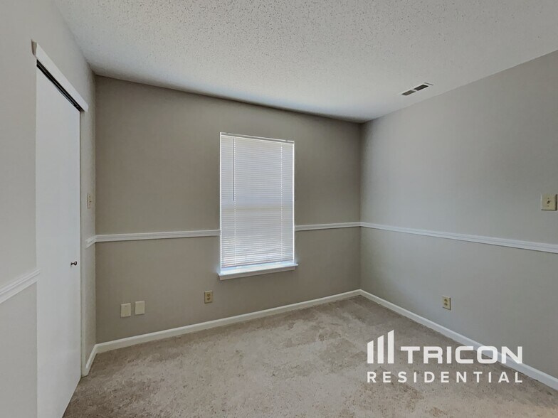 Building Photo - 9190 Amberleigh Dr