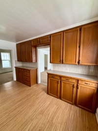 Building Photo - 91 Laverack Ave