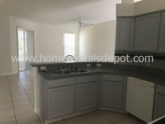 Building Photo - "Charming 3-Bedroomt with 2 Full Baths in Kissimmee – Your Spacious 1,839 Sq Ft Sanctuary Awaits!...