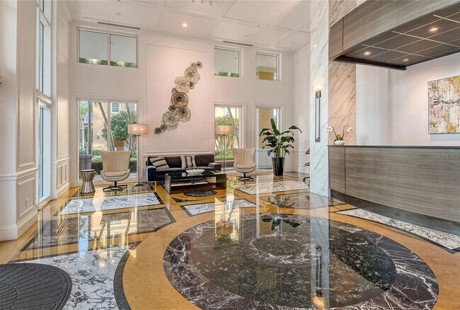 Building Photo - 800 N Tamiami Trl