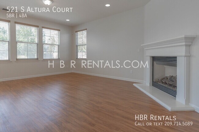 Building Photo - 521 S Altura Ct