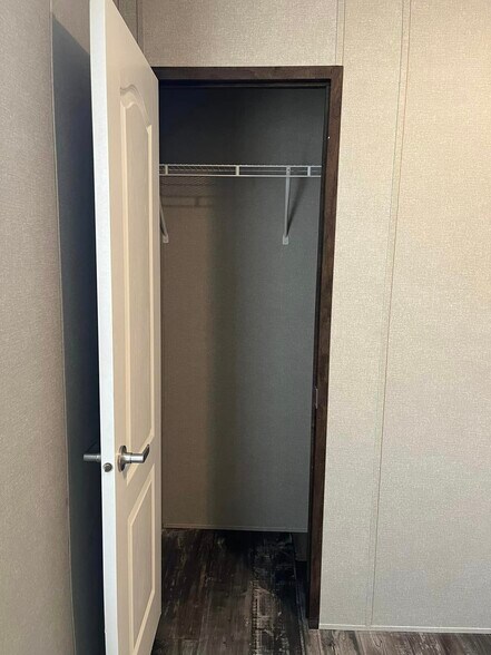 Building Photo - 111 Peggy St