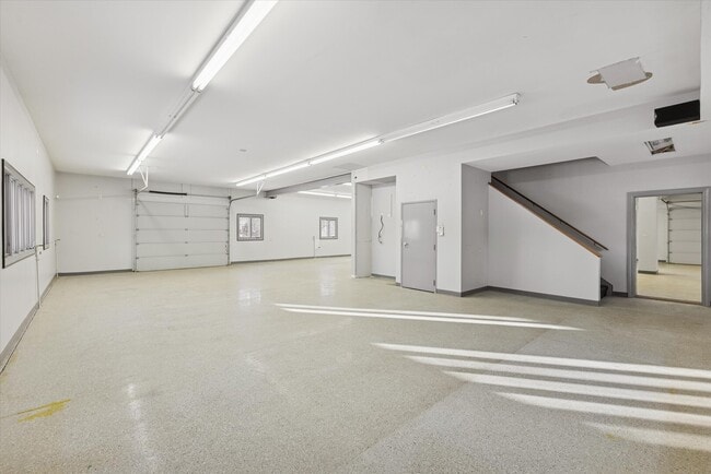 Building Photo - 16W125 89th Pl