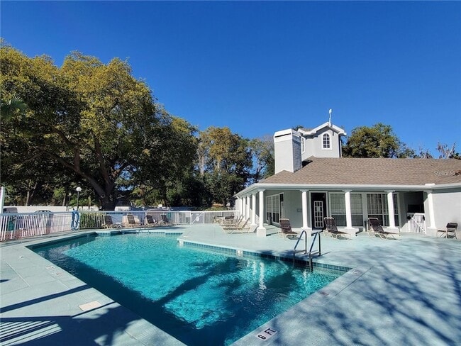 Building Photo - 1610 Columbia Arms Cir