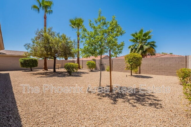 Building Photo - 25818 S Hollygreen Dr