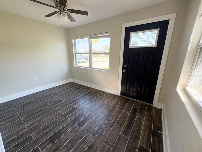 Building Photo - 736 86th Ave N