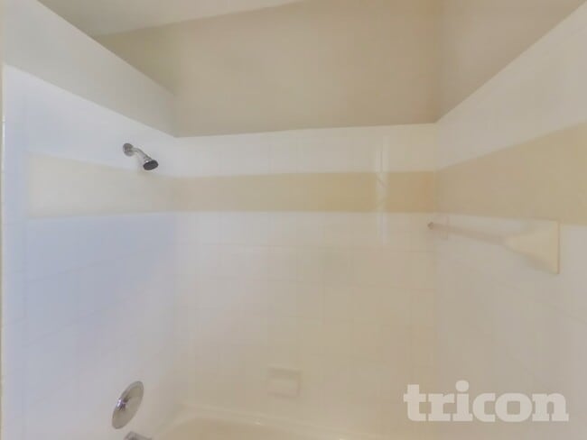 Building Photo - 9208 64th Ct E