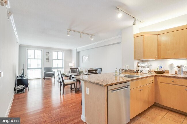 Building Photo - 616 E Street NW Unit 321