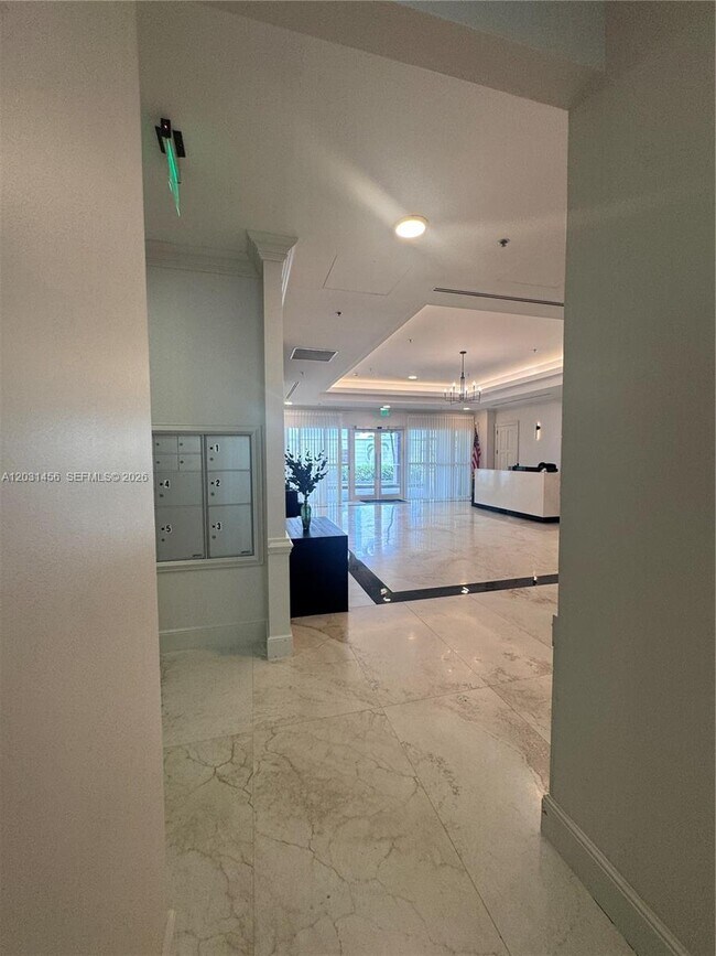 Building Photo - 2665 SW 37th Ave