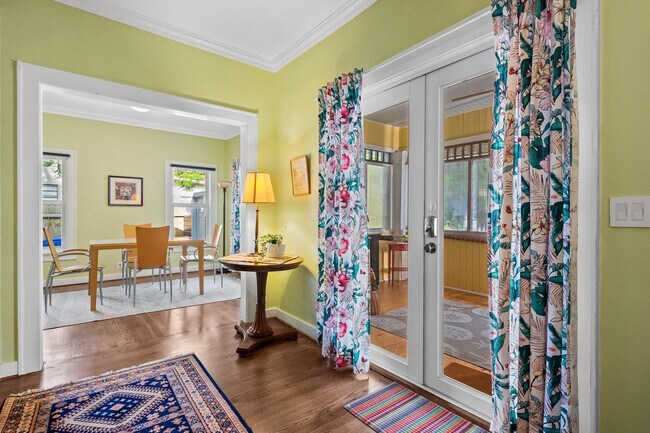 Building Photo - 621 SW 14th Terrace