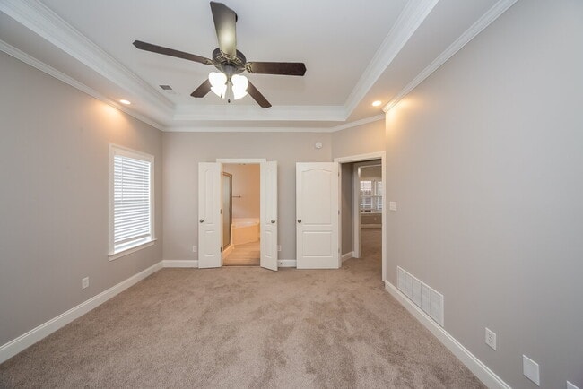 Building Photo - 6416 Arbor Lake Dr E