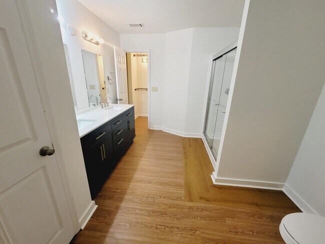 Building Photo - 1555 San Luis Rd