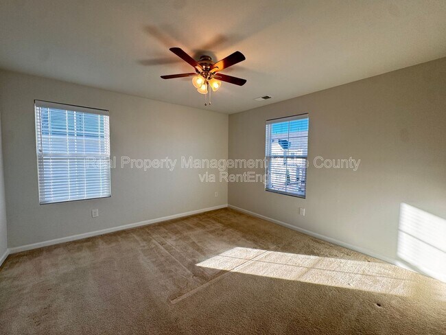 Building Photo - 837 Salem Pointe Pl