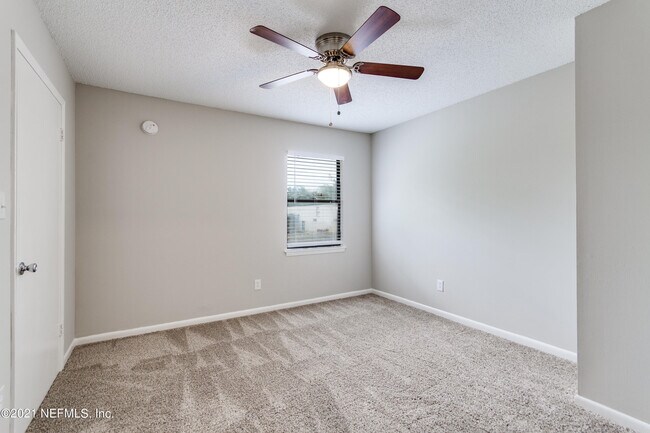 Building Photo - 1357 Kingsley Ave