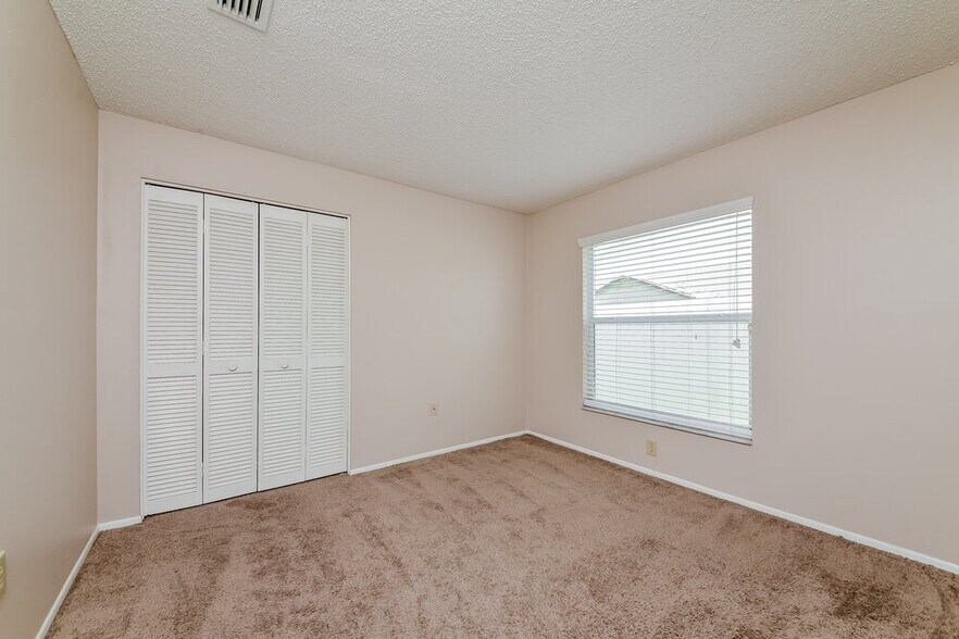 Building Photo - 13203 Pine Creek Cir