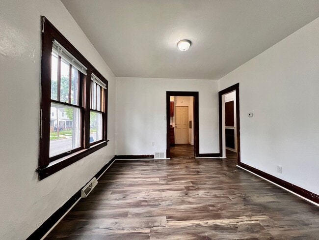 Building Photo - 4158 Mayfield Dr