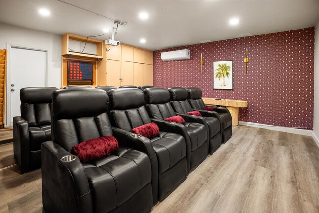 Building Photo - 15232 N 49th St