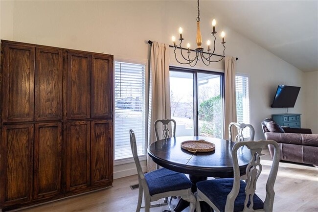 Building Photo - 16 Estes Dr