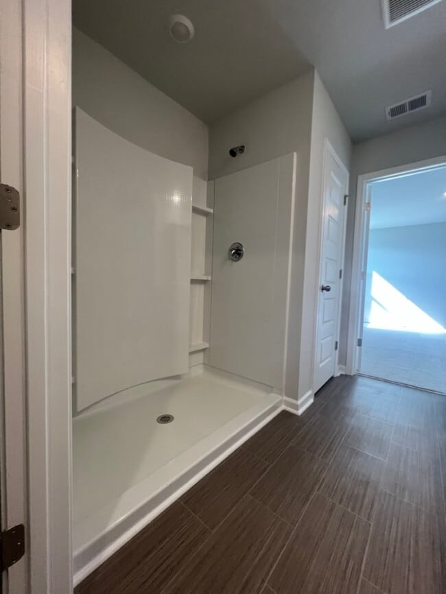 Building Photo - 717 Pine Warbler Ln