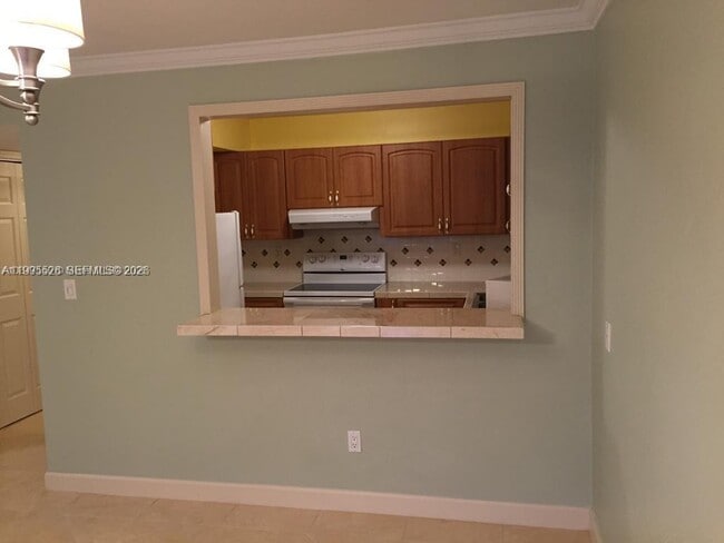 Building Photo - 9301 SW 92nd Ave