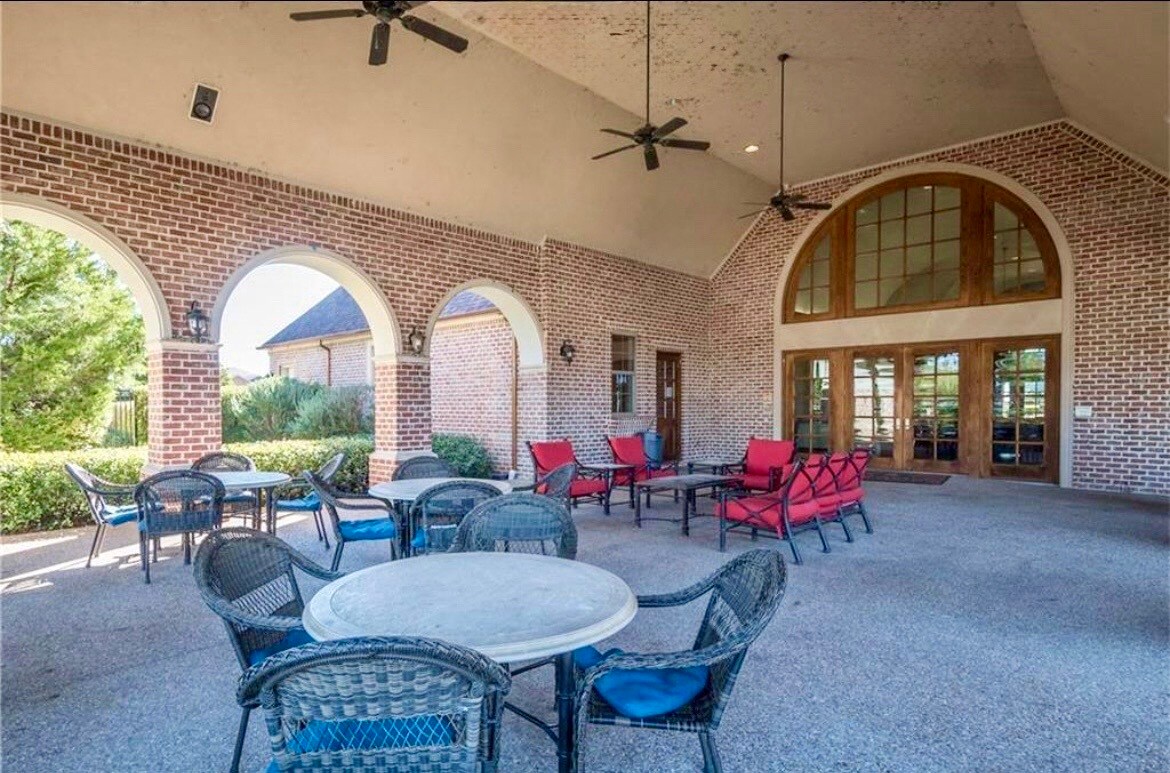 Building Photo - 443 Hayes St