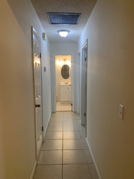 Building Photo - 7818 Fawn Hill Ct