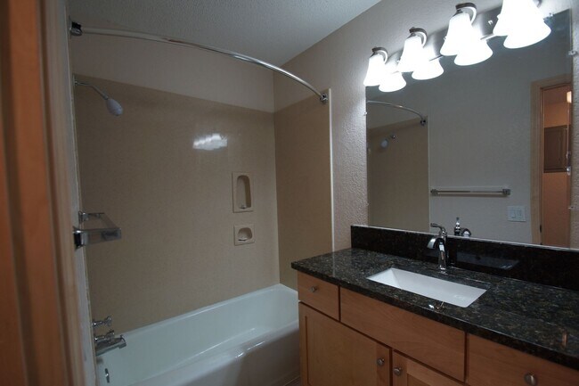 Building Photo - Modern Elegance Meets Comfort – Beautifully Renovated Two-Bedroom