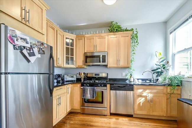 Building Photo - Epic REA - Modern 2 BR/1 BA Condo w/Privat...