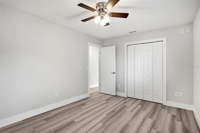 Building Photo - 123 Rae Dr