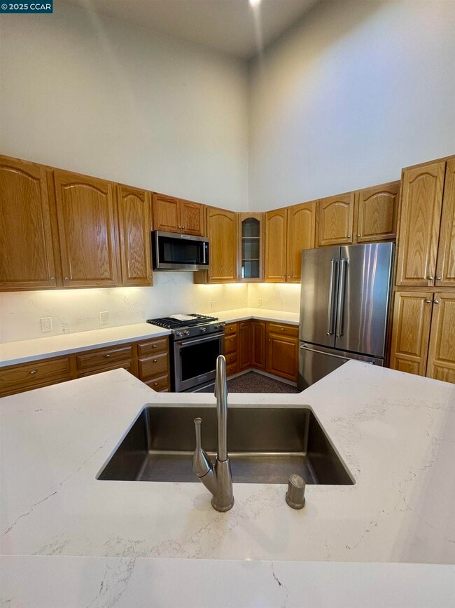 Building Photo - 87 Starview Dr