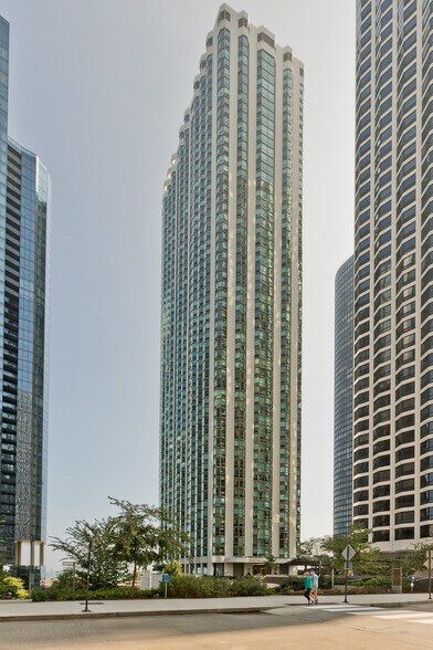 Building Photo - 195 N Harbor Dr