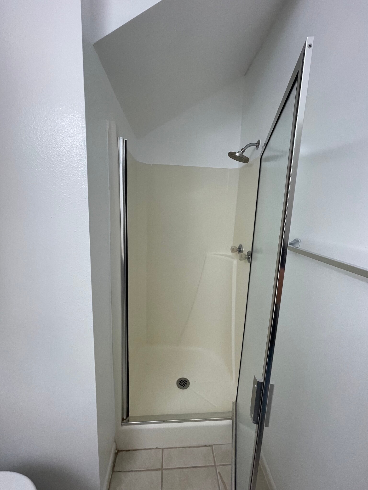 Building Photo - 1205 Vinyard Ct