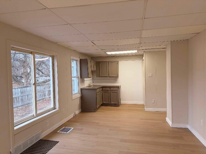 Building Photo - 4549 3rd St