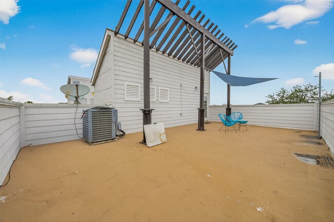 Building Photo - 1620 McDonald St