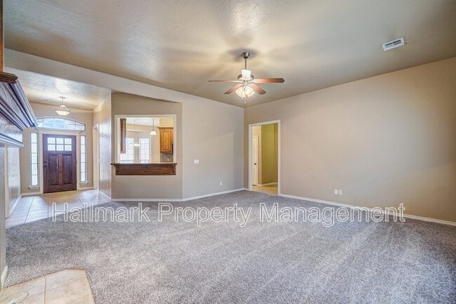 Building Photo - 1042 Hidden Oaks Way