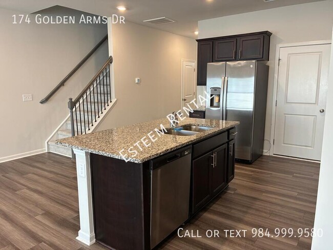 Building Photo - 174 Golden Arms Dr