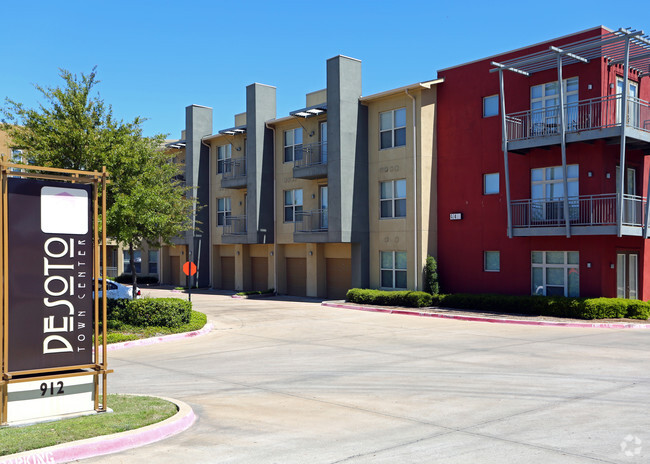 Building Photo - DeSoto Town Center