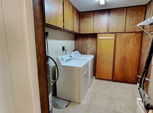 Building Photo - 2512 Sea Breeze Ct