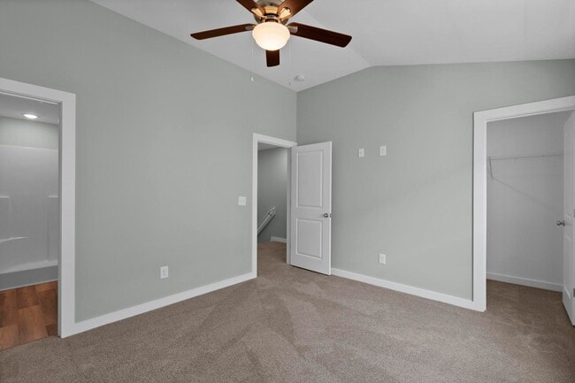 Building Photo - Coastal Townhouse For Rent!