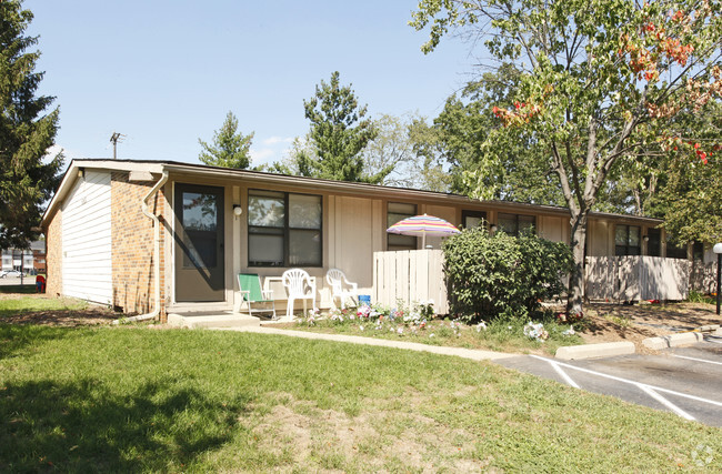 Primary Photo - Ridgewood Apartments