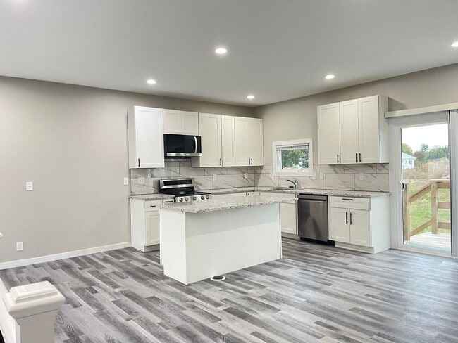 Building Photo - Move-in special offer!!! Newly rebuilt hou...