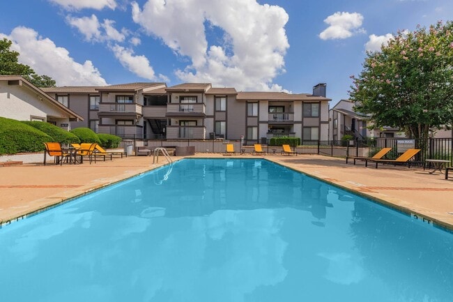 Primary Photo - The Reserve at Lake Highlands