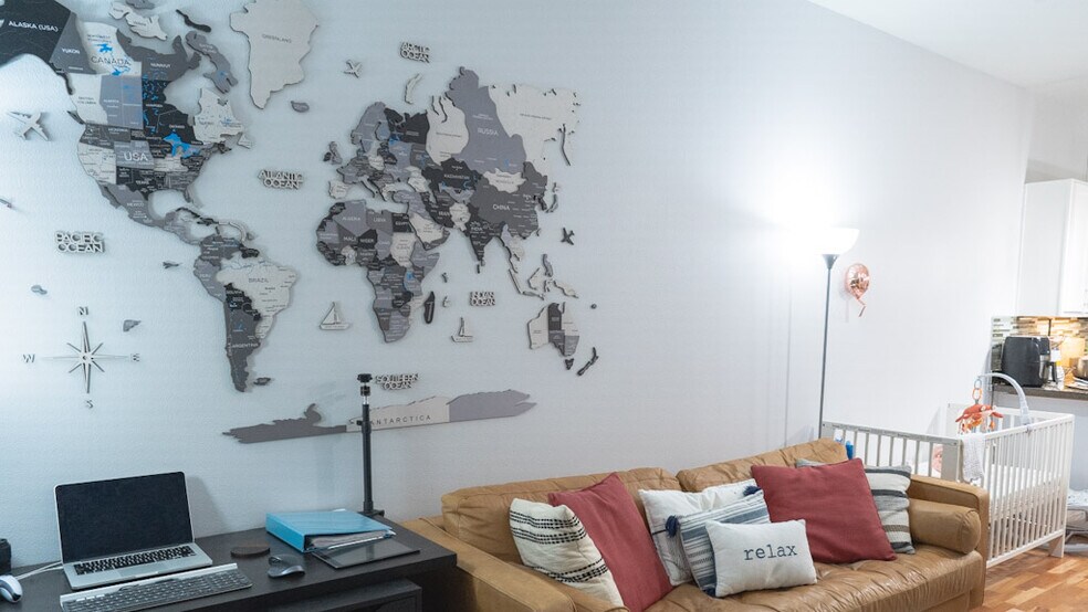 Building Photo - 375 Kirkland Ave