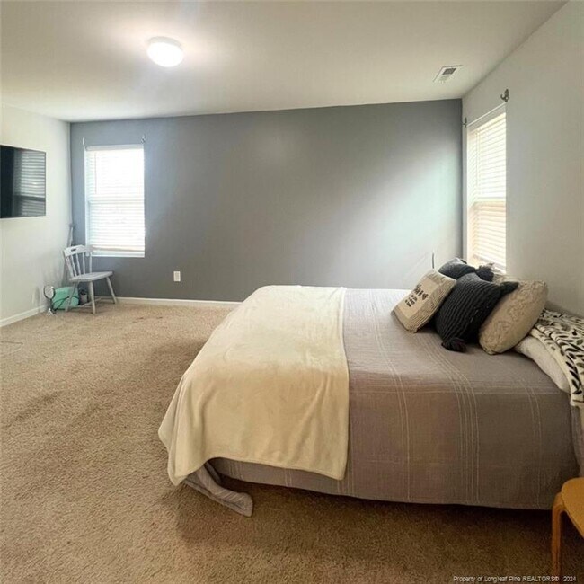 Building Photo - 535 Old Salem Dr