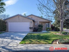 Building Photo - Beautiful 3 Bedroom Home In Rosedale Area!