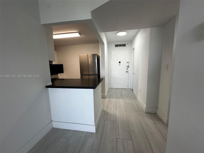 Building Photo - 2780 NE 183rd St