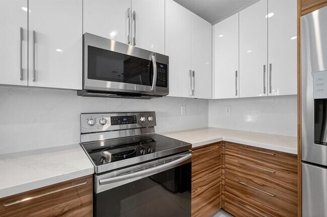 Building Photo - 981 SW 149th Ct