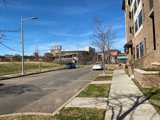 Building Photo - 445 W Blount Ave
