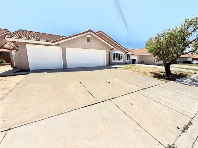 Building Photo - 26153 Huxley Dr