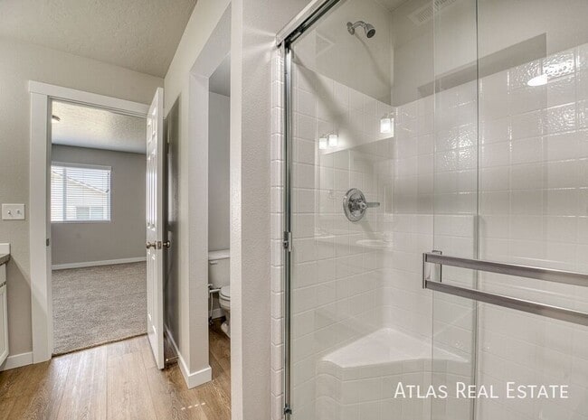 Building Photo - 1758 E Eddington St